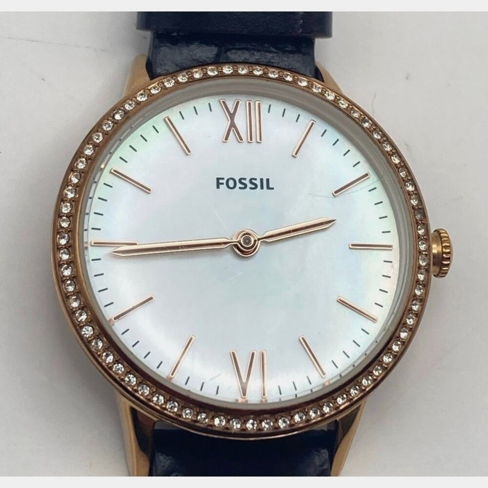 Fossil Rose Gold MOP Dial Womens Watch 30mm - Fresh Battery - Adjustable WR 3ATM - Picture 3 of 12